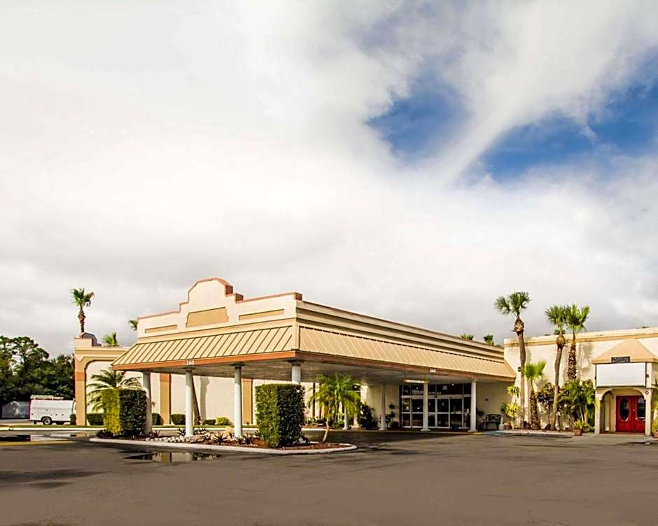 ISLAND HOTEL of Space Coast