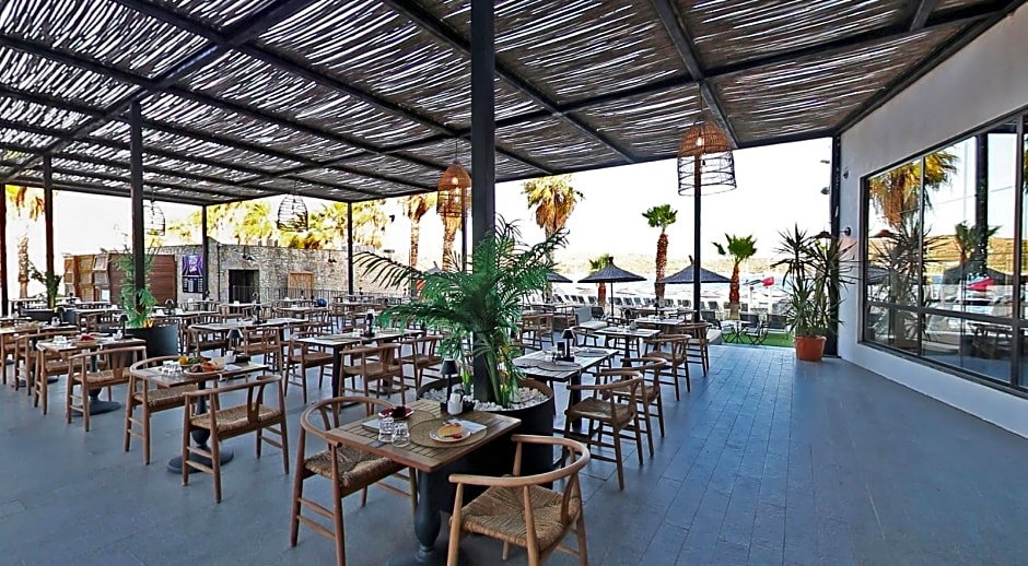 Very Chic Adult Only 18 