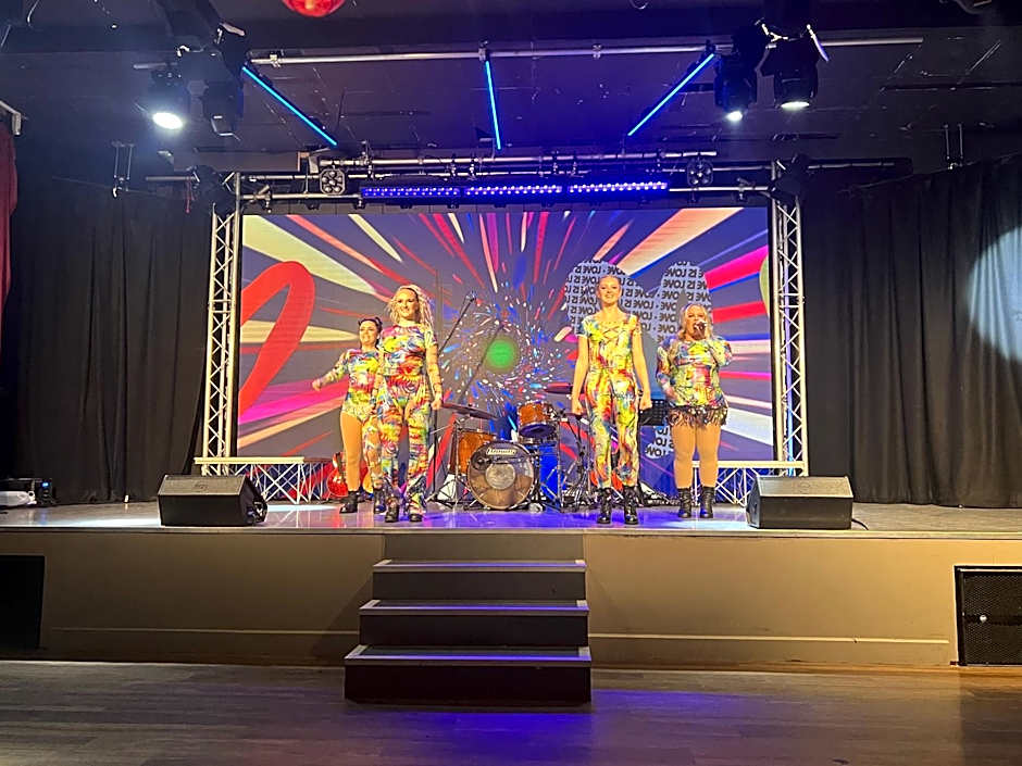 Bella-Mays Holiday Hideaway