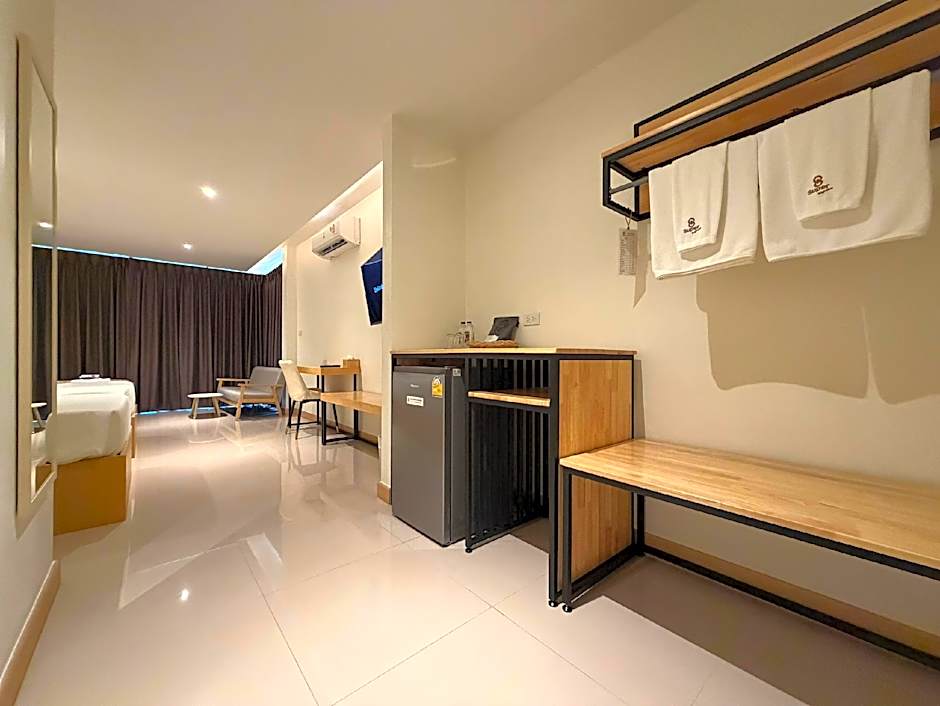 Super Highway Hotel