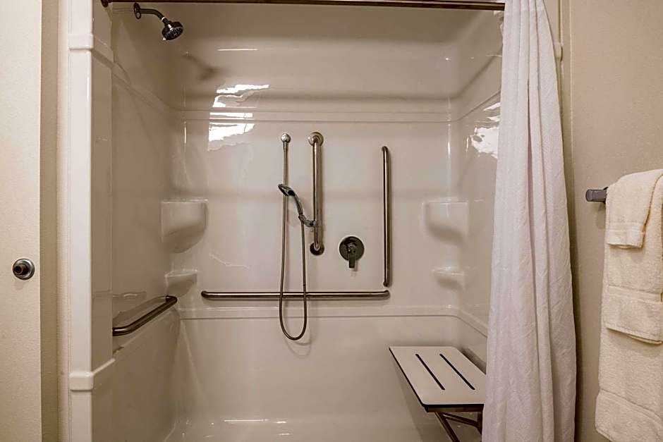 Amsterdam Inn & Suites, an Ascend Collection Hotel