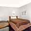 Howard Johnson by Wyndham Vero Beach / Downtown
