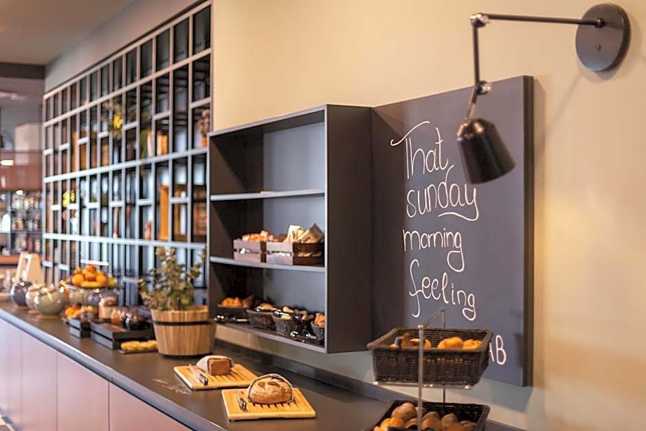 Holiday Inn - the niu, Tab Dusseldorf Main Station By IHG