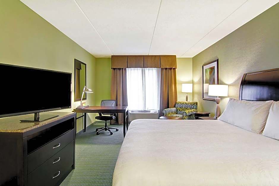 Hilton Garden Inn Woodbridge