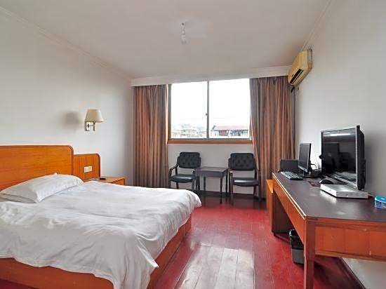Fenghua Hotel