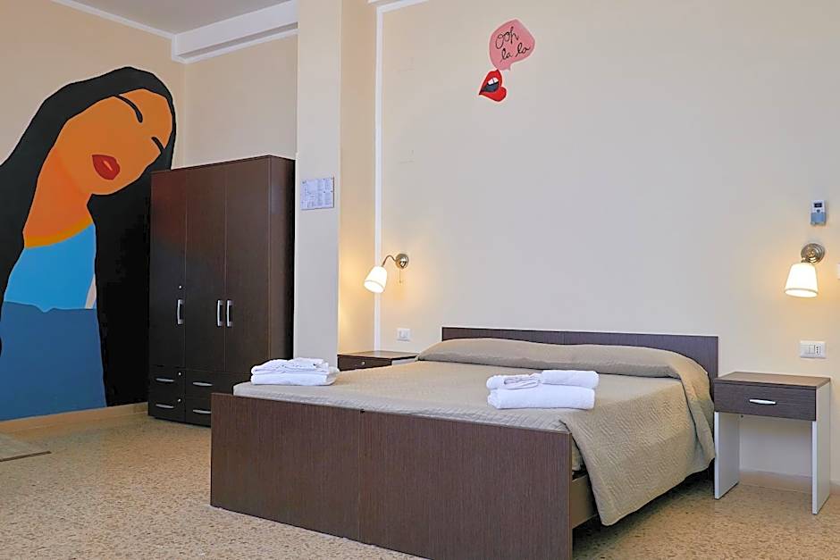 Soleē, Family Holidays & Hostelling