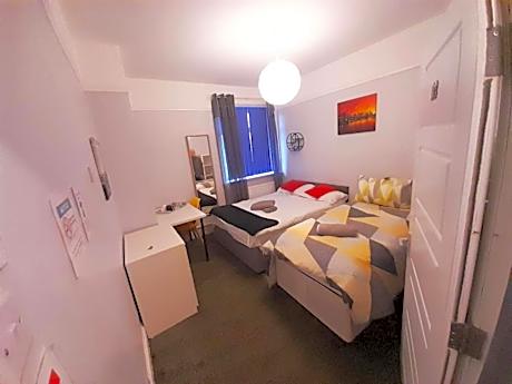 Budget Double or Twin Room with Shared Bathroom