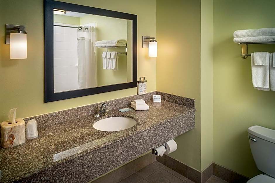 Holiday Inn Express & Suites Lebanon By IHG