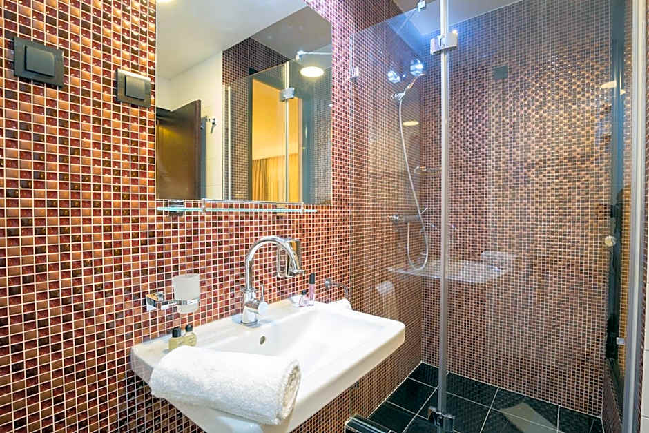 Hotel Sterling Garni