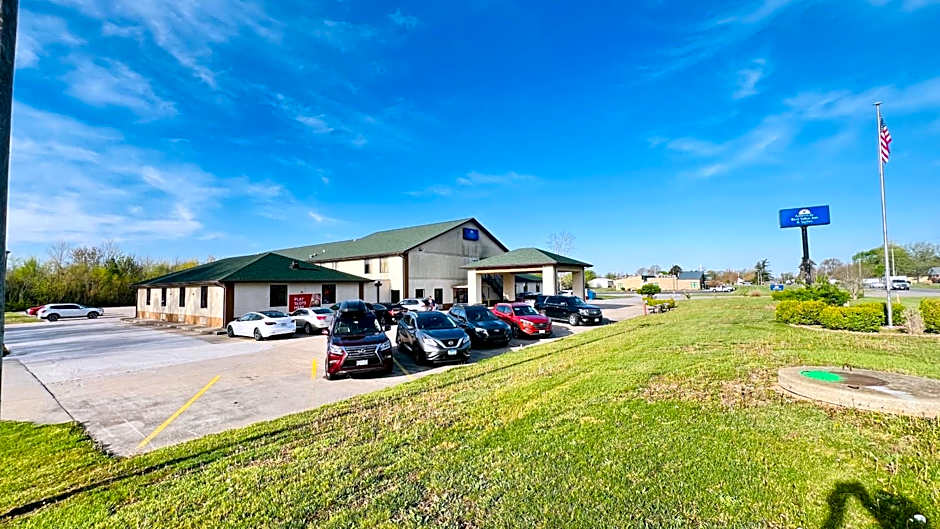 Pinckneyville Inn and Suites