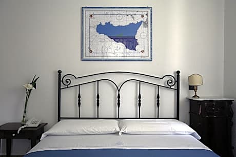 Superior Double Room with Sea View and Balcony
