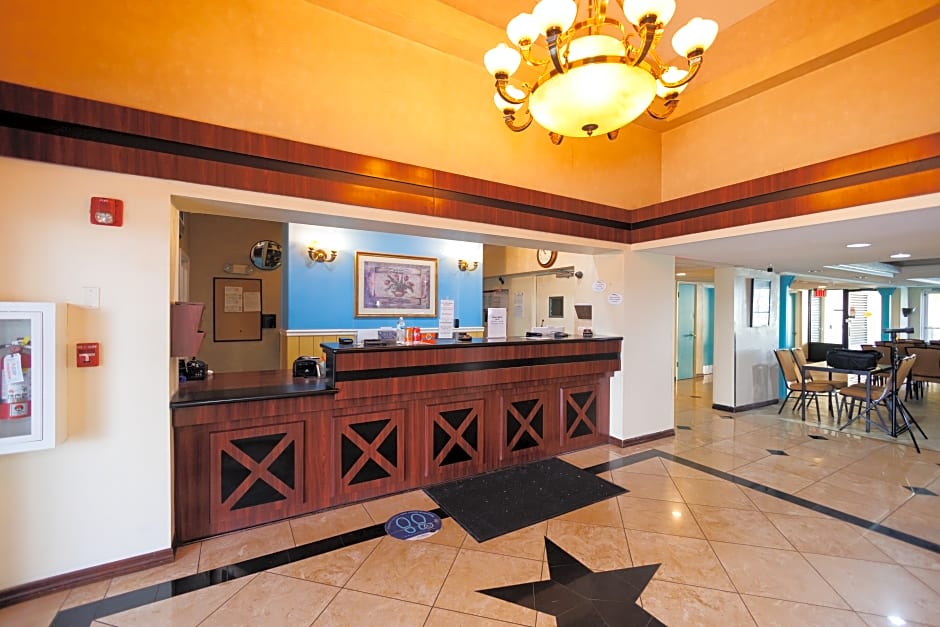 Garnet Inn & Suites