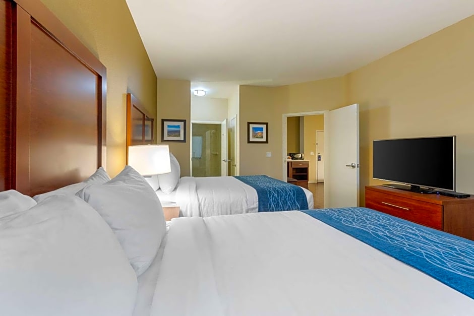 Comfort Inn & Suites Near Ontario Airport