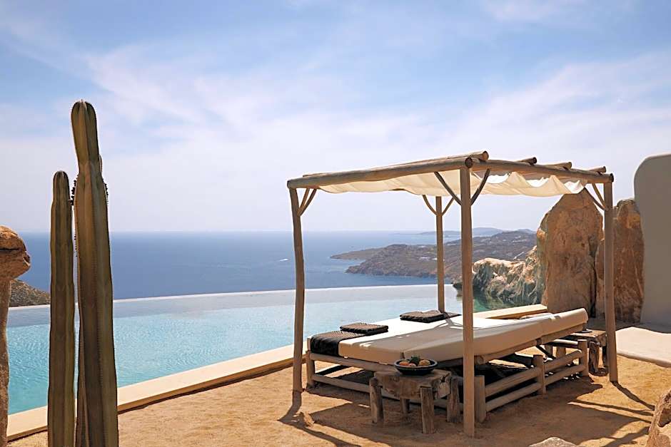 Myconian Panoptis Escape