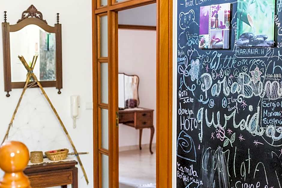 Ericeira Chill Hill Hostel & Private Rooms