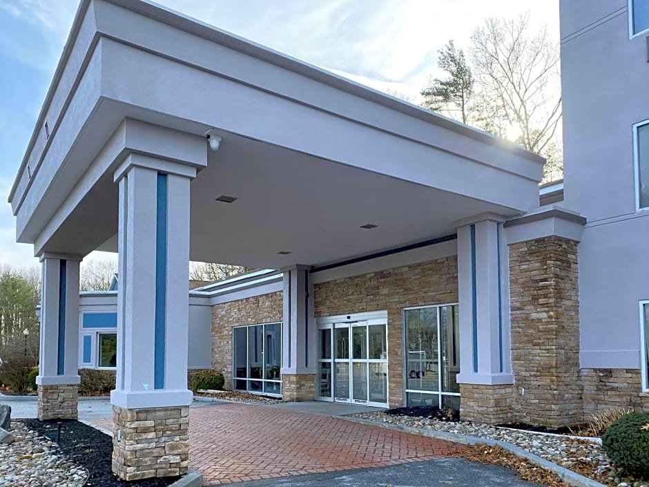 Comfort Inn & Suites Saratoga Springs