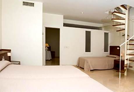 APARTMENT 2 ROOMS 2+2