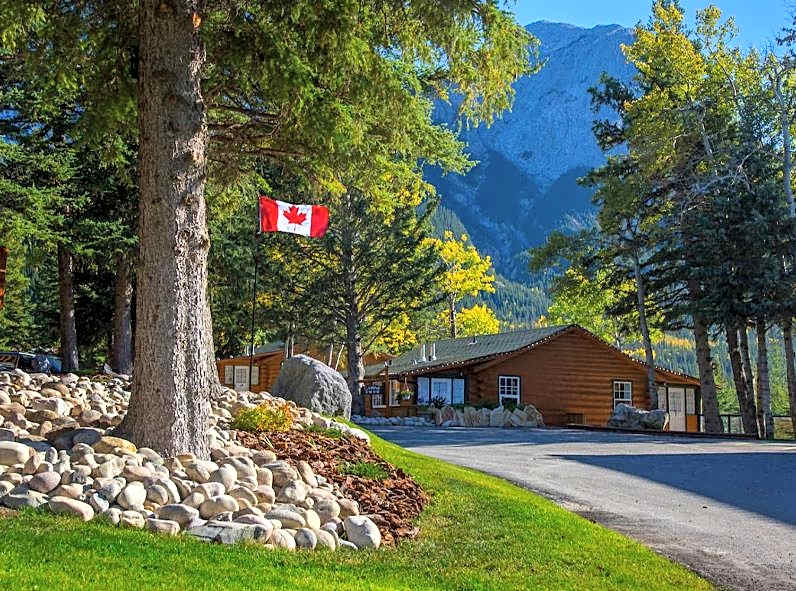 Overlander Mountain Lodge