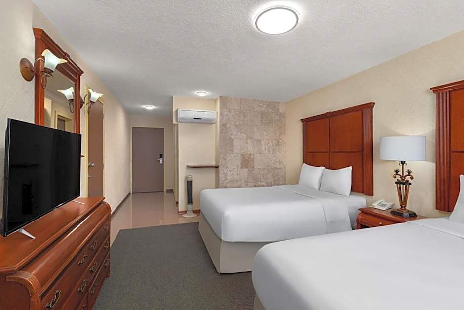 Howard Johnson by Wyndham Toluca