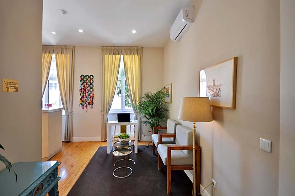 Porto Charming Hotel