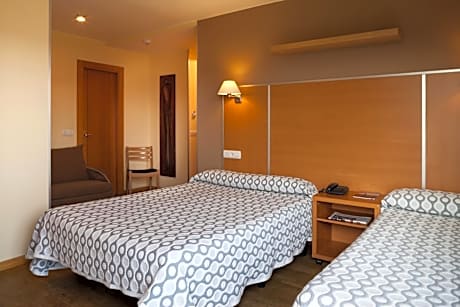 Triple Room with Terrace