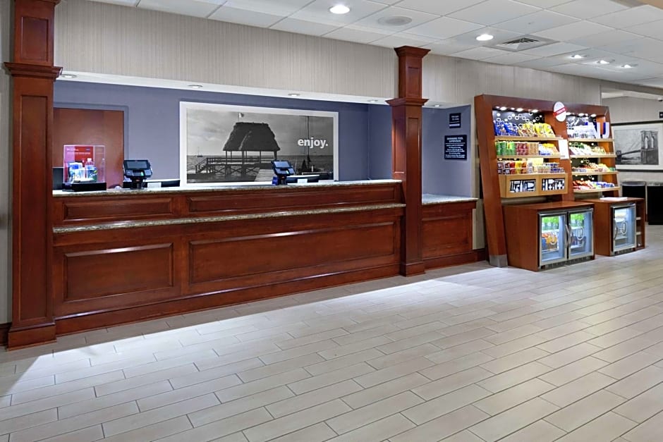 Hampton Inn By Hilton Woodbridge, Nj