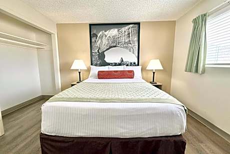 Deluxe Suite with Sofa Bed - Non-Smoking