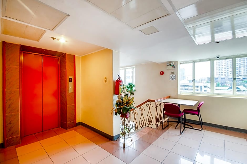 Palladium Suites Hotel