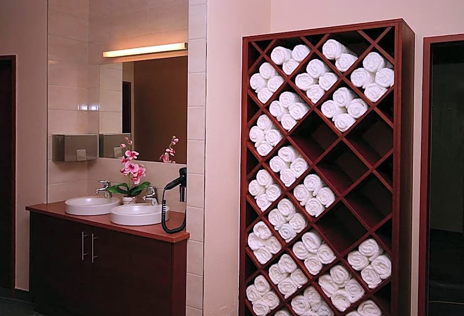 Hotel Herzblut - Joker card included in summer