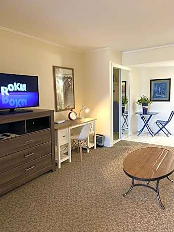 King Suite with Kitchenette
