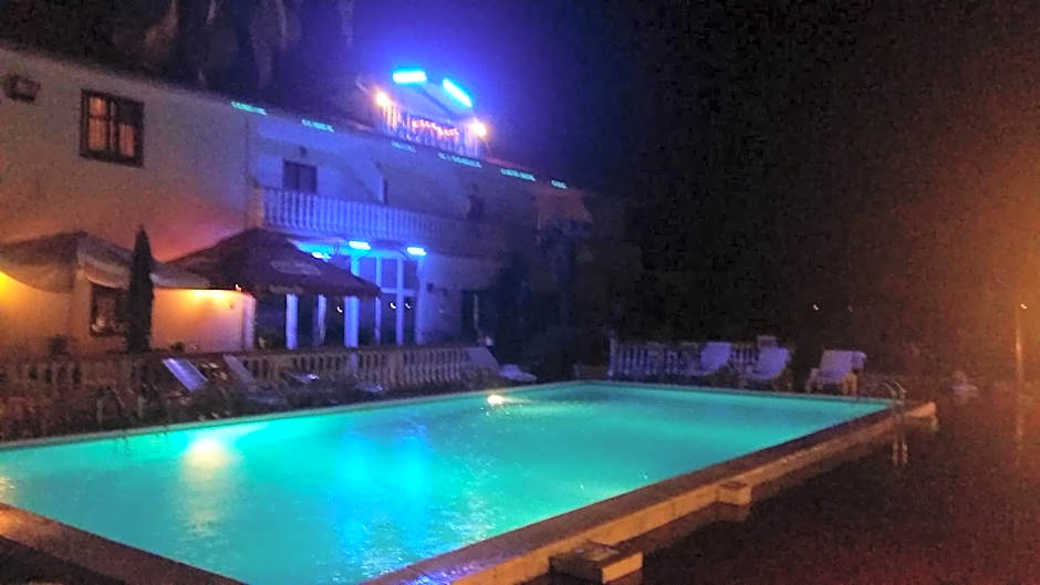 Hotel Aurora