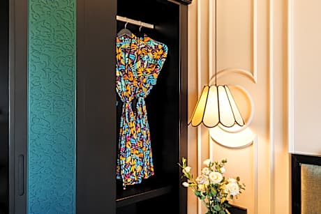 Deluxe Twin Balcony City View