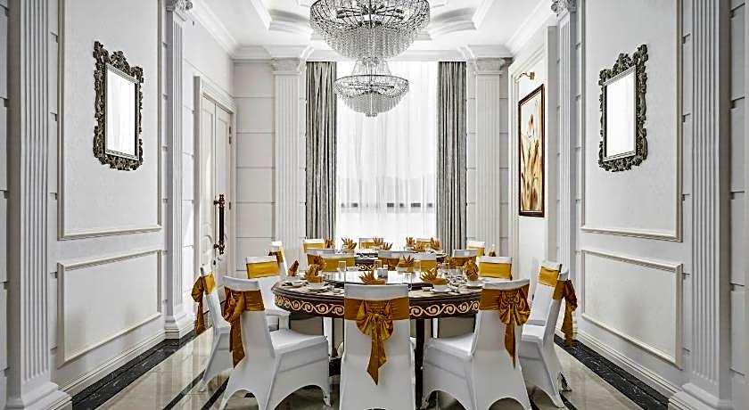 Four Points by Sheraton Lang Son