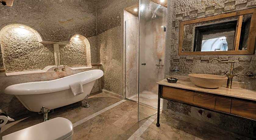 Sarnich Cave Suites