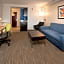 Holiday Inn Express Hotel And Suites Tupelo