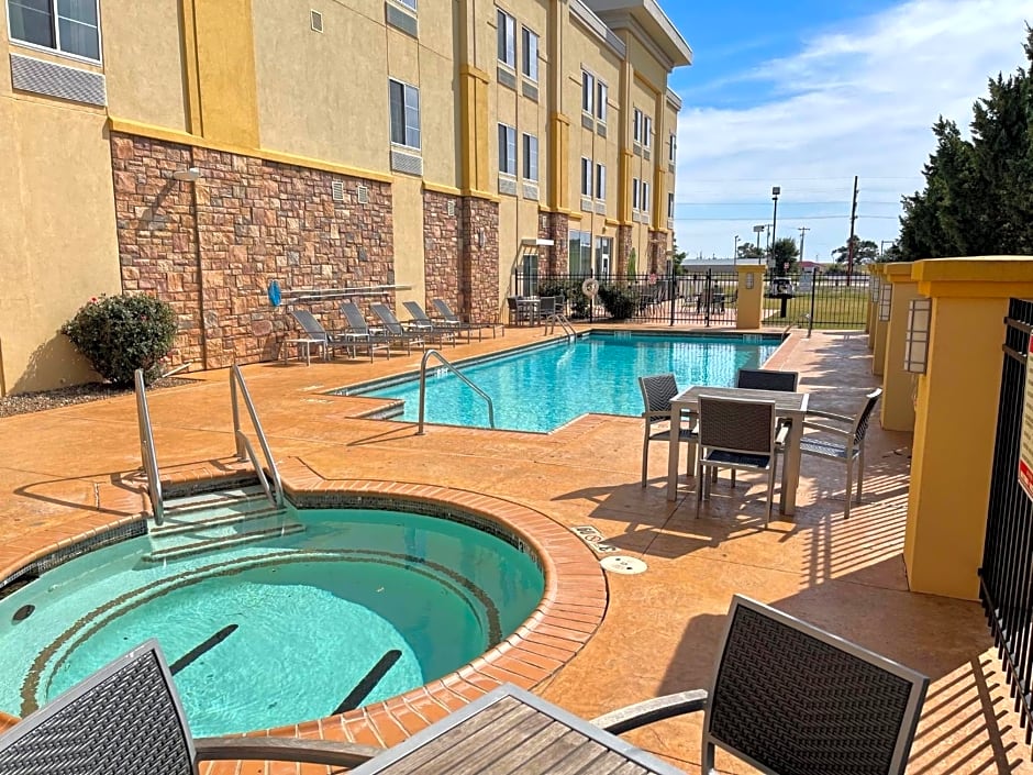 La Quinta Inn & Suites by Wyndham Elk City