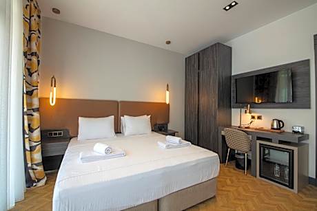 Double Room with Balcony (2 Adults + 1 Child)