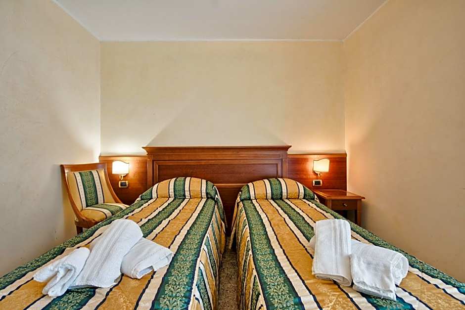 Hotel Flora