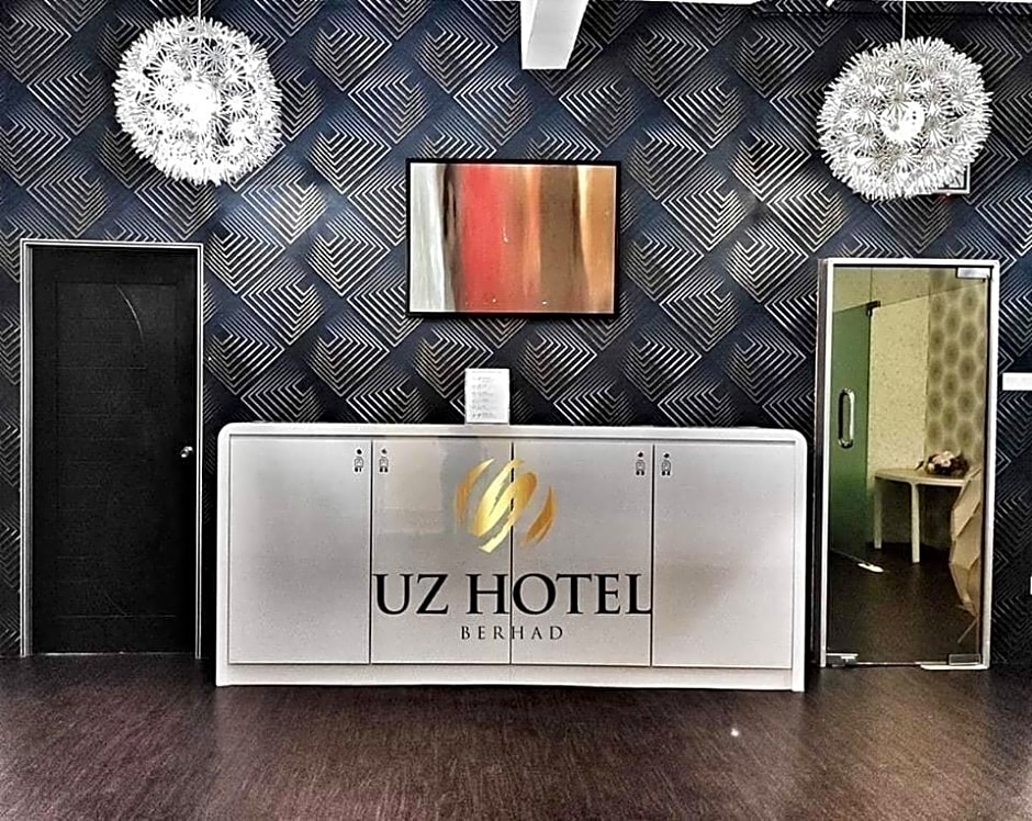 UZ Airport Capsule Hotel