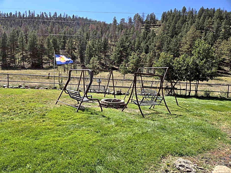 Happy Place Cabin