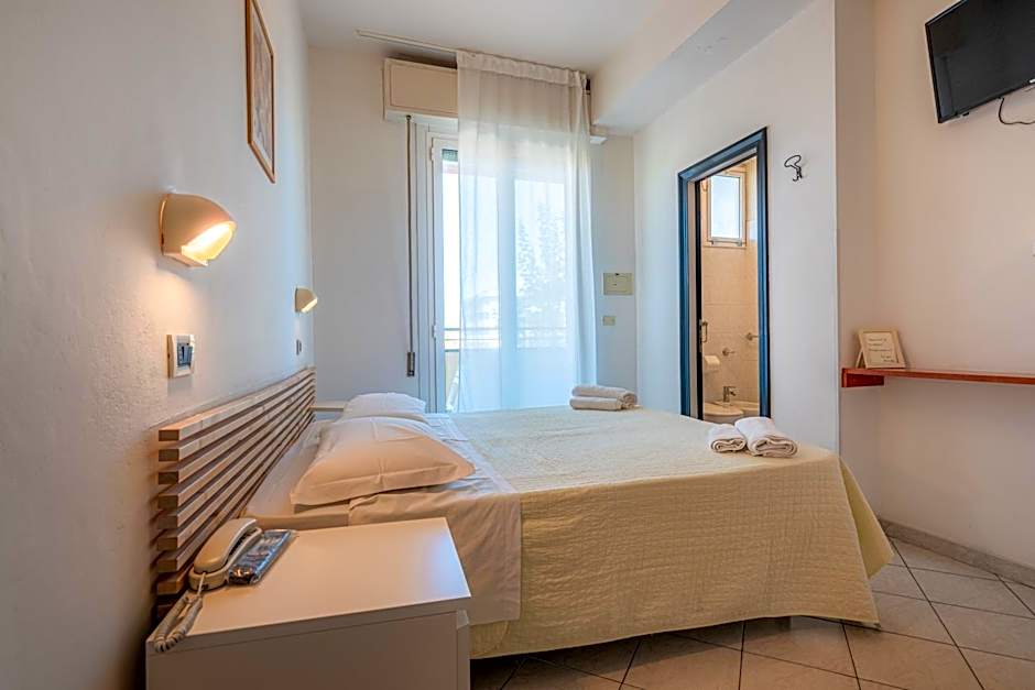 HOTEL JOHN