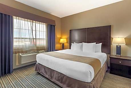 King Room with Kitchenette and Sofa-Bed - Non-Smoking