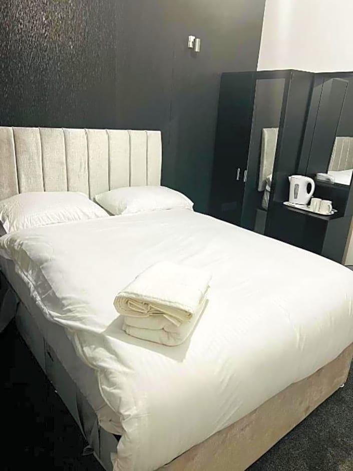 OYO The Pleasant House