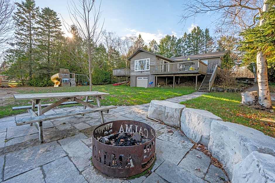 Serene Lakefront Retreat Explore & Unwind