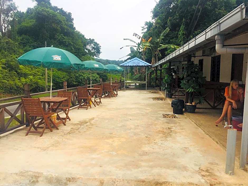Dtahan Motel Taman Negara