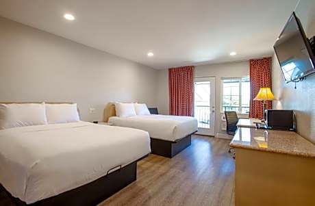 2 Queen Beds Non-Smoking