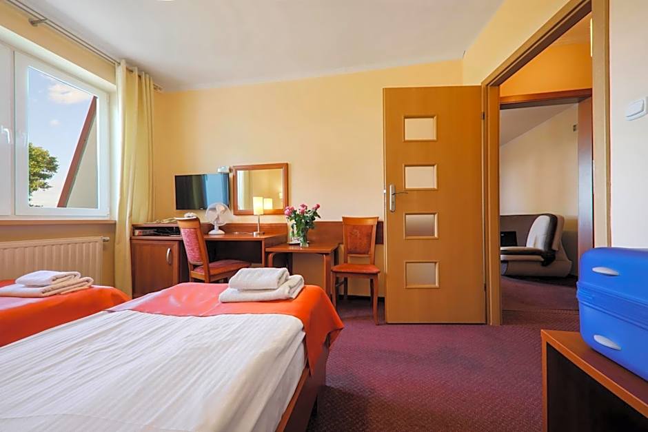 Hotel Restauracja Leliwa