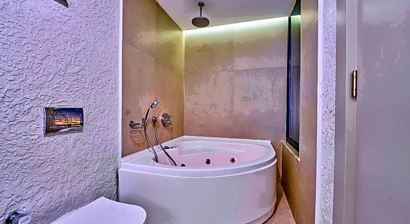 Lilium Boutique Hotel