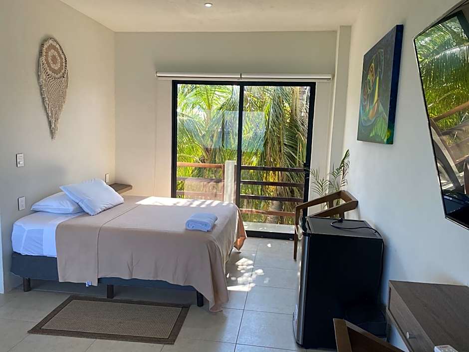 Cuxos Hotel Beachfront