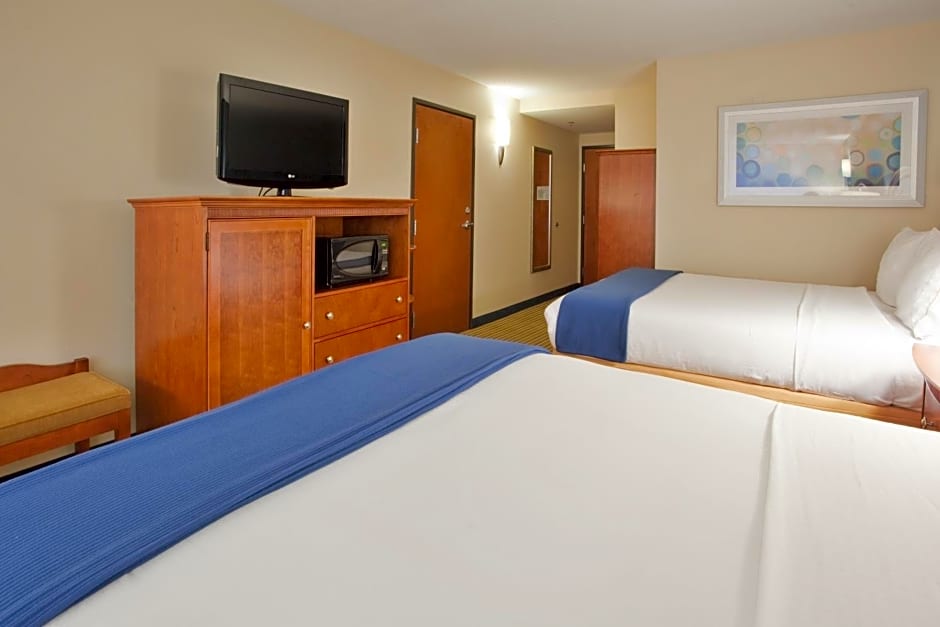 Holiday Inn Express Hotel & Suites Fredericksburg By IHG